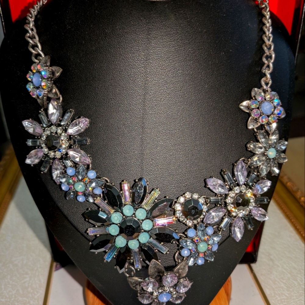 Dressy Blue Stone Necklace